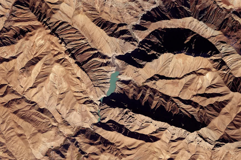 First Autumn Rain Brings Little Relief as Iran Faces Worsening Water Crisis - Image 2