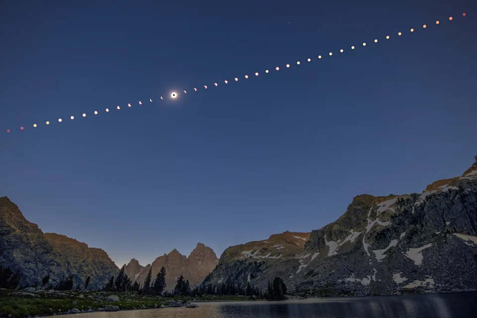 12 Must-See Night-Sky Events in 2026 — From a Total Solar Eclipse to Dazzling Auroras - Image 5