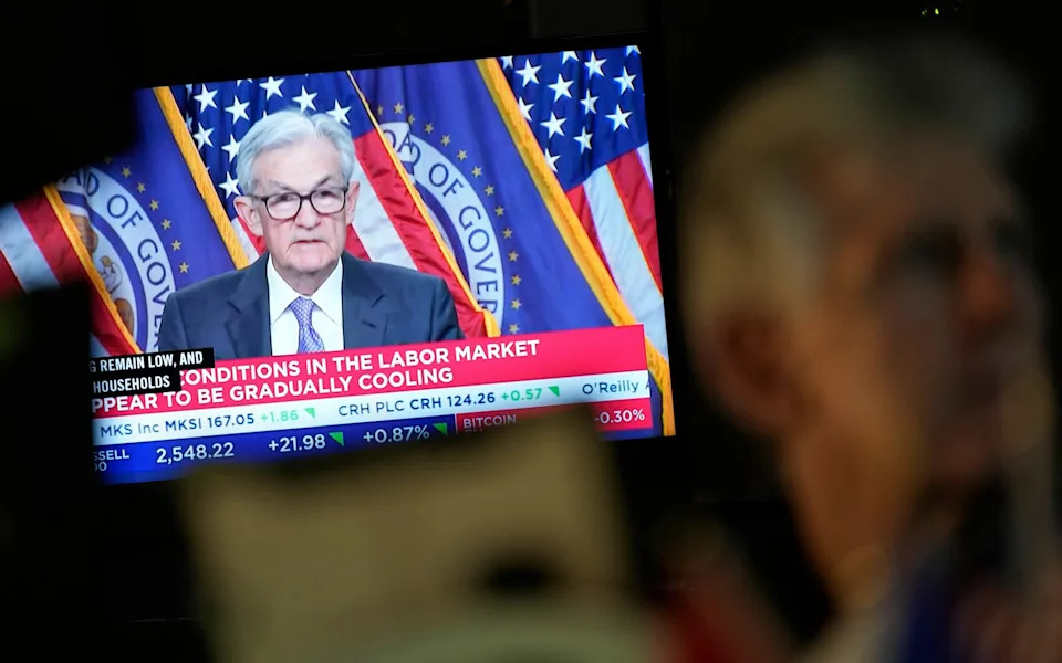 Fed Chair Powell Warns AI Could Cost More Jobs Than It Creates as Fed Cuts Rate to 3.75% - Image 1