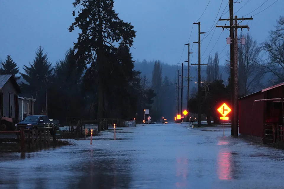 Unprecedented Atmospheric Rivers Dump Nearly 5 Trillion Gallons of Rain on Washington - Image 2
