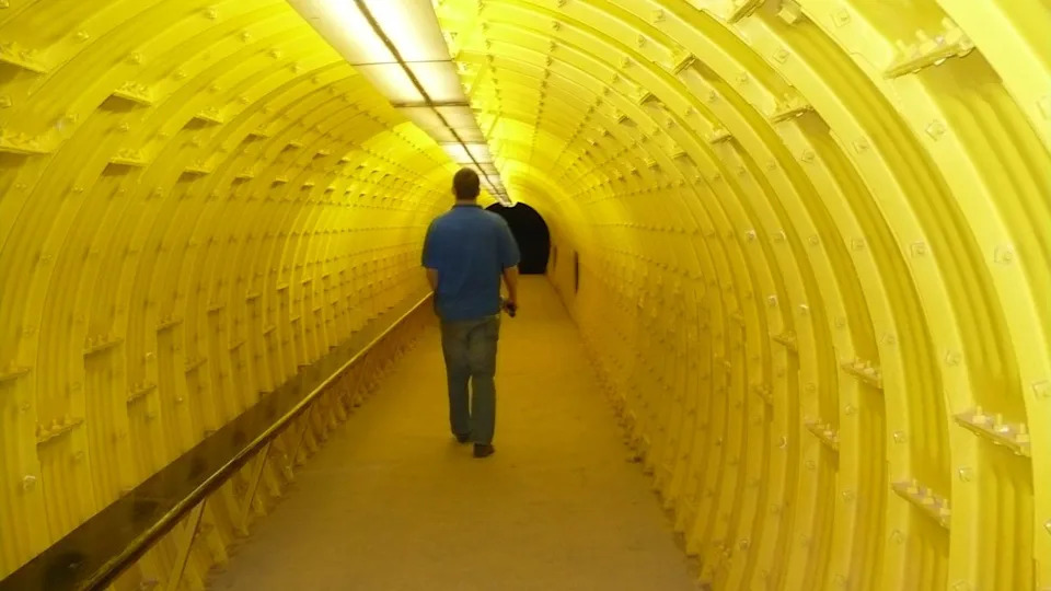 10 American Lakes So Deep Their Floors Are Still a Mystery - Image 3