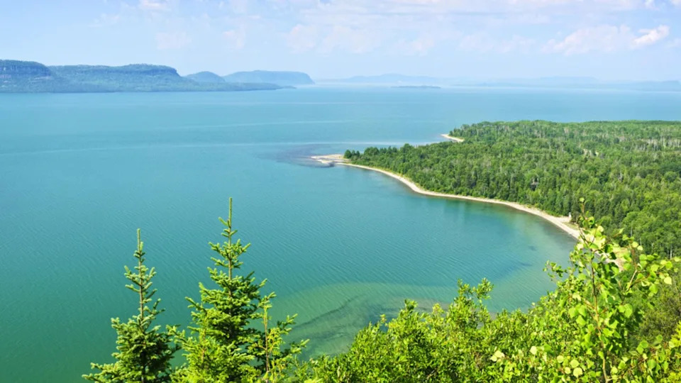 10 American Lakes So Deep Their Floors Are Still a Mystery - Image 5