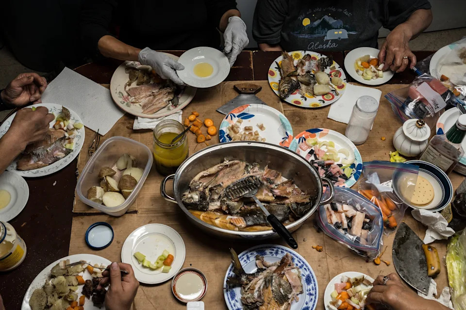 Ambler’s Crossroads: A 211‑Mile Mining Road Tests Alaska’s Arctic Communities and Wildlife - Image 8