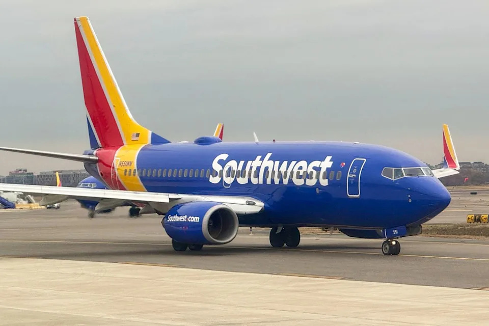 Security Guard Drives Onto Taxiway, Speeds Past Multiple Planes at John Wayne Airport - Image 1