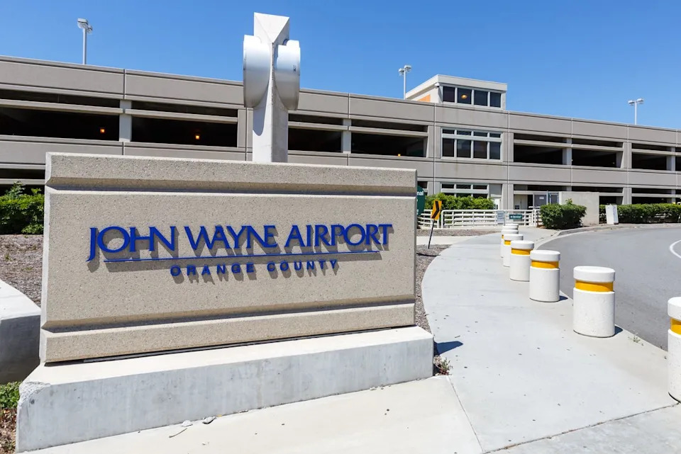 Security Guard Drives Onto Taxiway, Speeds Past Multiple Planes at John Wayne Airport - Image 2