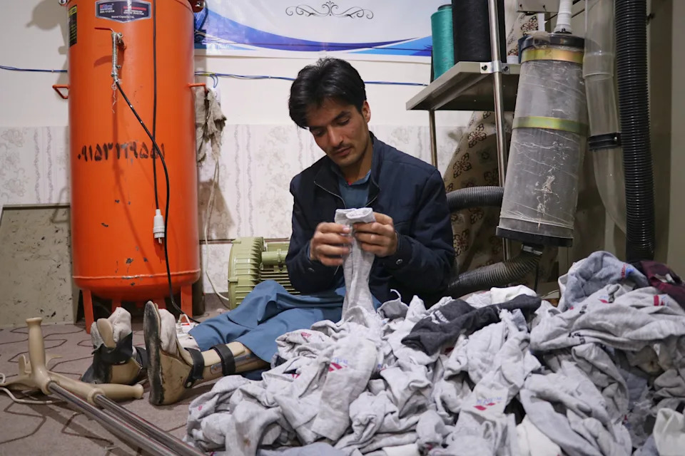 Herat Sock Workshop Gives Disabled Afghans New Livelihood and Hope - Image 3