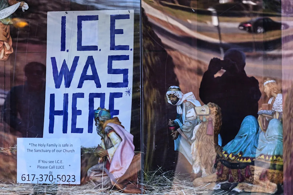Churches Recast Nativity Scenes With Zip Ties, Gas Masks and “ICE” to Protest Immigration Raids - Image 1