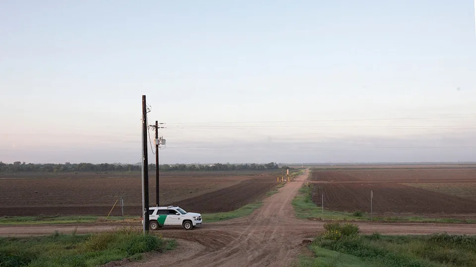 Border Patrol Agent Fatally Shoots Suspected Cartel Smuggler After Struggle on Rio Grande in Starr County - Image 1