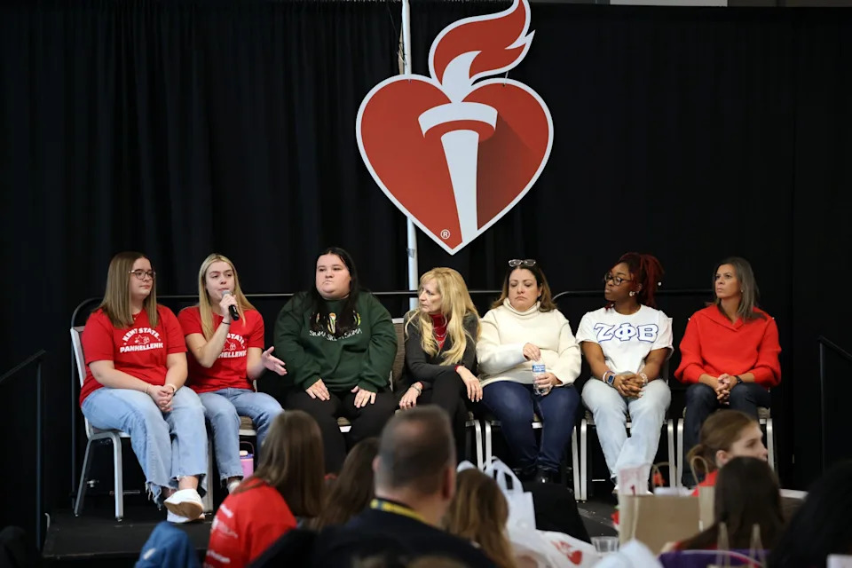 225 Middle School Girls Explore STEM Careers at NEOMED Through 'STEM Goes Red' - Image 3