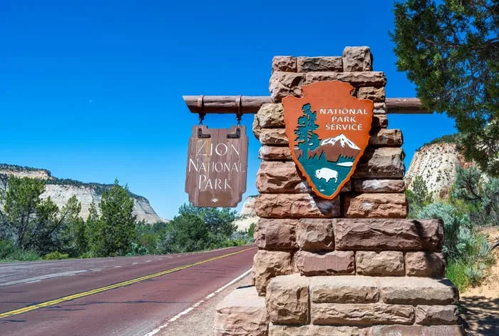 Glacier National Park Photo Fuels Debate Over 2026 U.S. National Parks Pass - Image 1