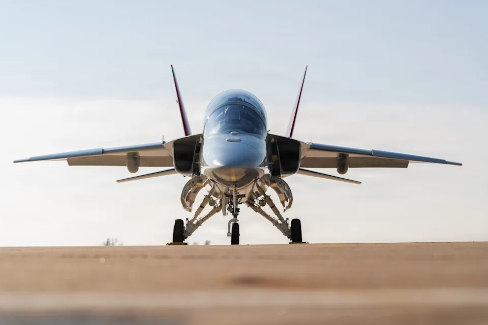 US Air Force Unveils T-7 Red Hawk — A Modern Trainer Built For Stealth-Era Pilots - Image 1