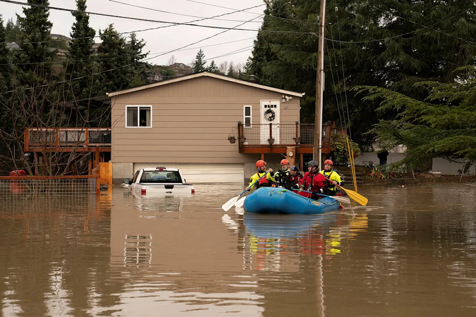 Washington State Assesses Widespread Flood Damage as Another Atmospheric River Looms - Image 2