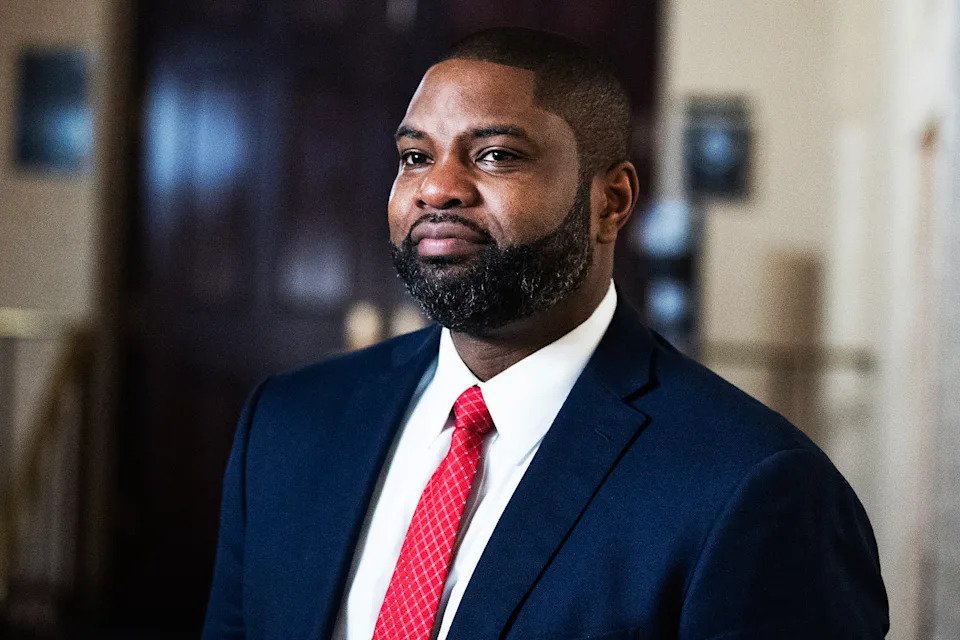 Video Suggests Top DeSantis Aides Had Contact With Controversial GOP Candidate Despite Denials - Image 2