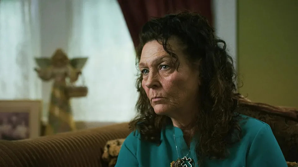 Brothers Dig Up Grandfather’s Remains in Basement, Uncover Decades of Family Secrets - Image 6