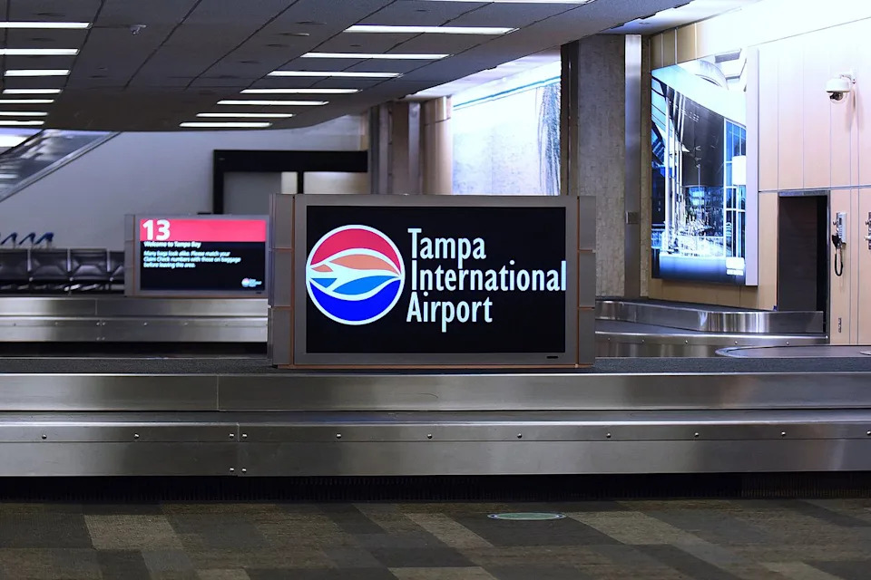 United Airlines Flight Attendant Arrested After Shoulder Tap on Colleague; Bodycam Footage Released - Image 1