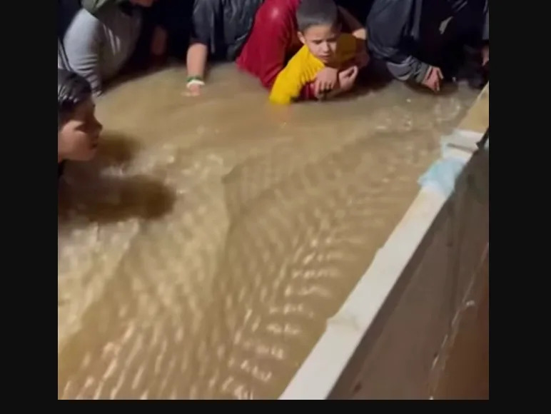 Fact Check: Viral Gaza Flood Videos From December 2025 Are AI-Generated, Not Real Footage - Image 6