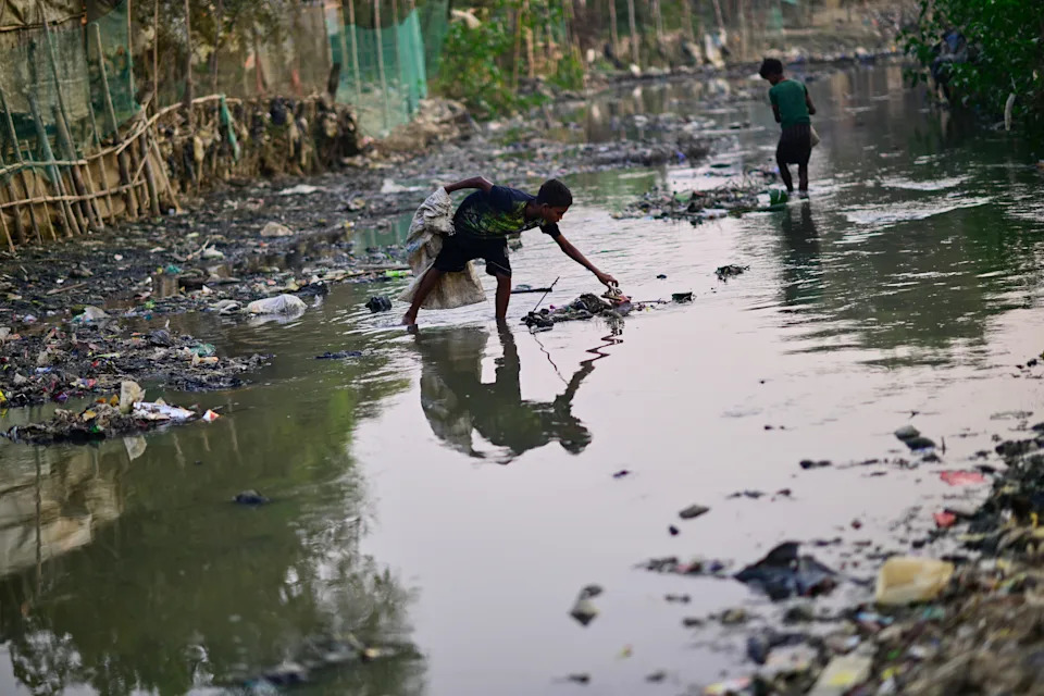 Photo Essay: U.S. Aid Cuts Deepen Hardship for Rohingya Children in Bangladesh Camps - Image 13