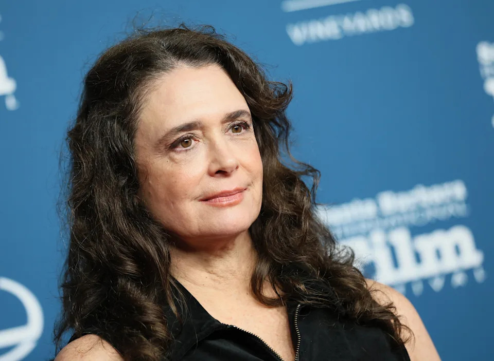 Model Stacey Williams Alleges Trump Groped Her at Trump Tower While Jeffrey Epstein Watched - Image 2