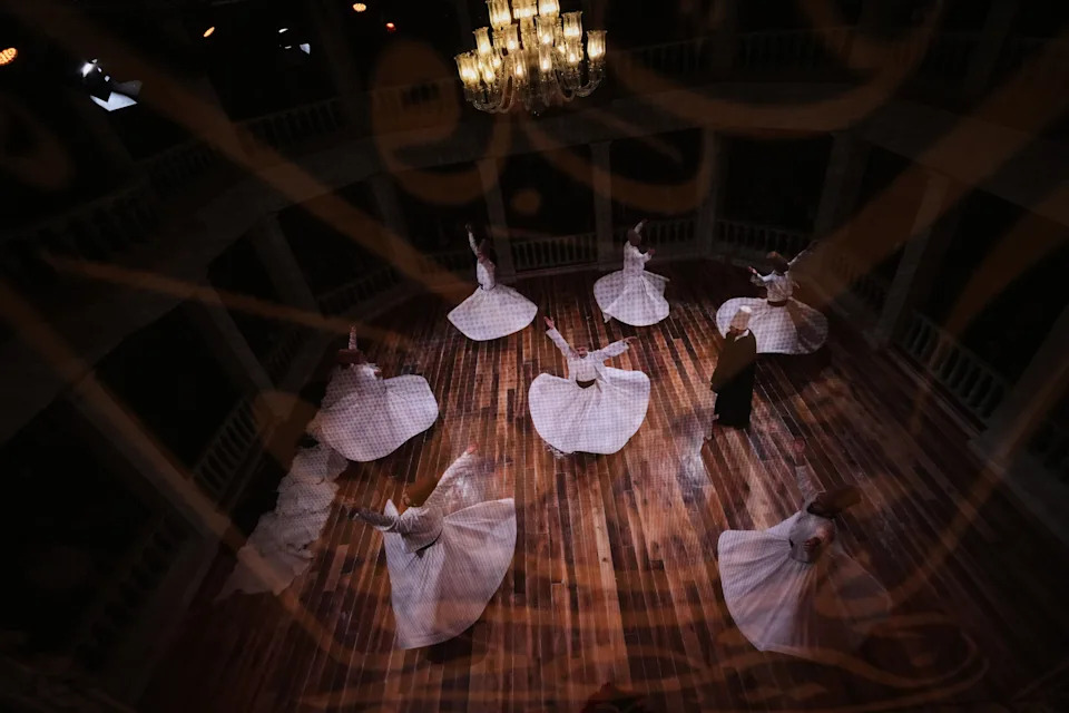 Whirling Dervishes Mark Rumi’s Death Anniversary With Sheb-i Arus Ceremonies In Istanbul - Image 2