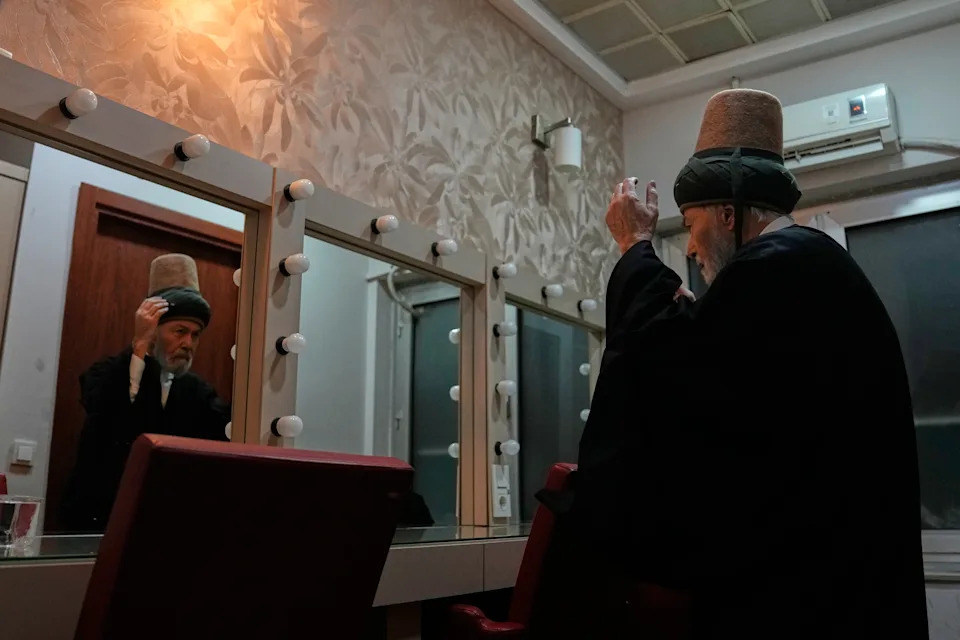 Whirling Dervishes Mark Rumi’s Death Anniversary With Sheb-i Arus Ceremonies In Istanbul - Image 7