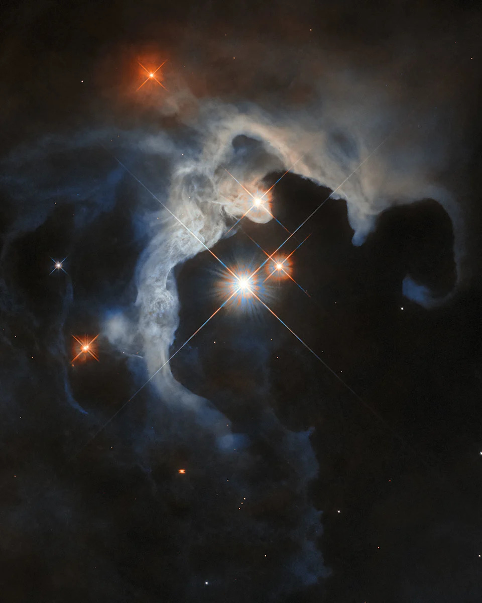 Stunning Space Photography of the Year: Webb’s Einstein Ring, Giant Magellan Rising, Lunar Firsts and More - Image 7