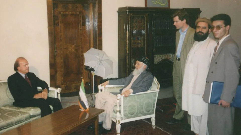 What Peter Arnett Asked Osama Bin Laden — The Night That Foretold Terror - Image 1