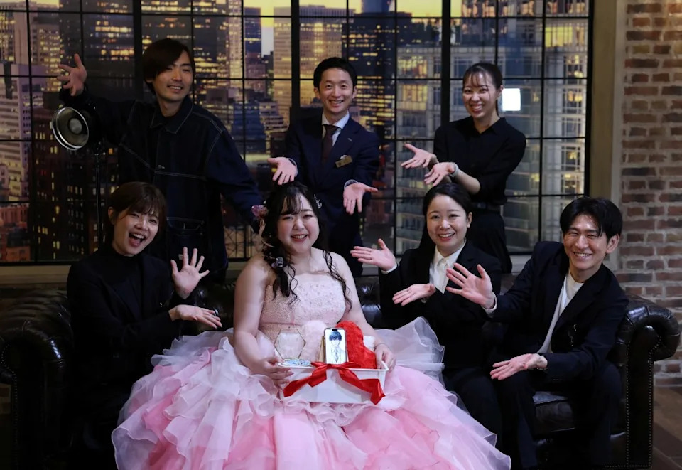 Japanese Woman Marries AI Chatbot Modeled on Video‑Game Character — Rings Exchanged via AR Glasses - Image 2