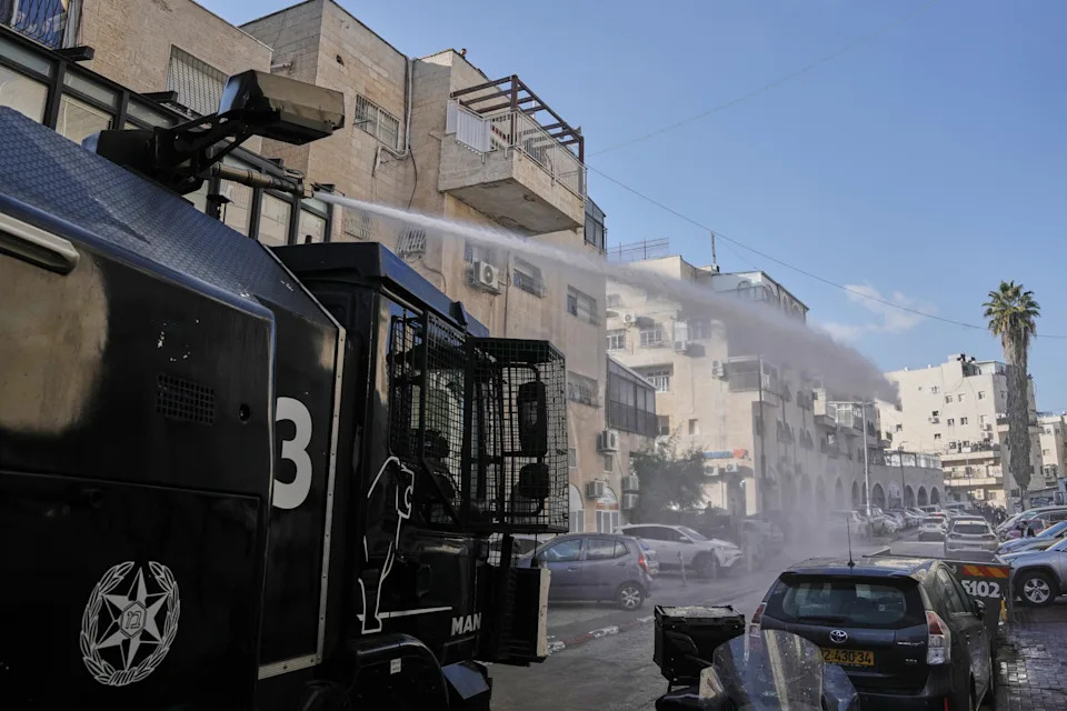 Parking Ticket Sparks Violent Clash in Jerusalem Ultra‑Orthodox Quarter; 13 Officers Injured - Image 2