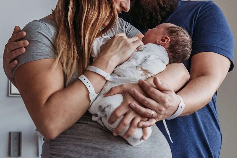 Colorado Expands FAMLI: Extra 12 Weeks Paid Neonatal Leave For NICU Families Starting 2026 - Image 1