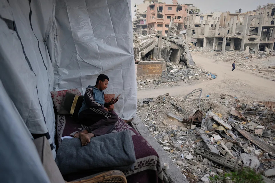 Photo Essay: Gaza Families Rebuild Lives Amid Rubble As Fragile Truce Holds - Image 10