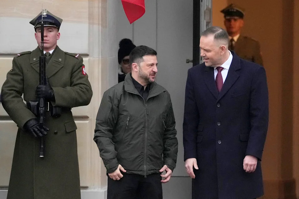 Zelenskyy Seeks Reassurance in Warsaw as Poland’s New President Presses for ‘Symmetry’ - Image 1
