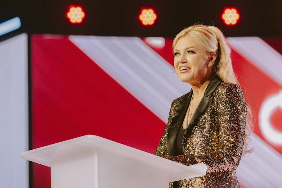 AmericaFest Erupts: Onstage Feuds and Fury at Charlie Kirk Memorial - Image 2