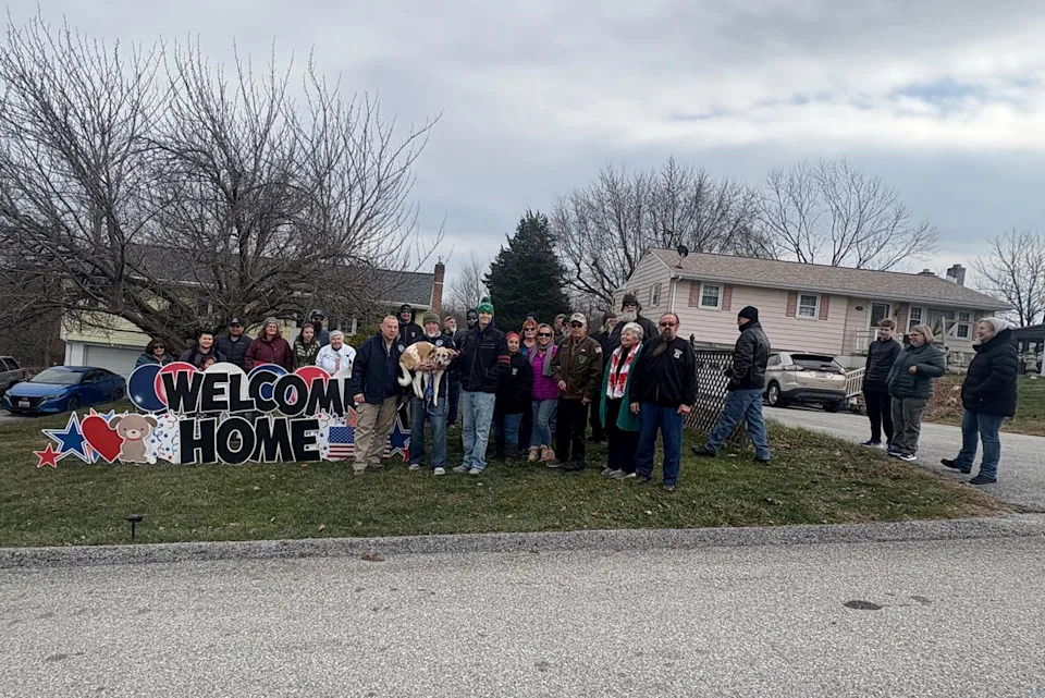 Veteran Battling Bone Cancer Reunites With Puppy He Saved While Deployed — Emotional Homecoming - Image 4