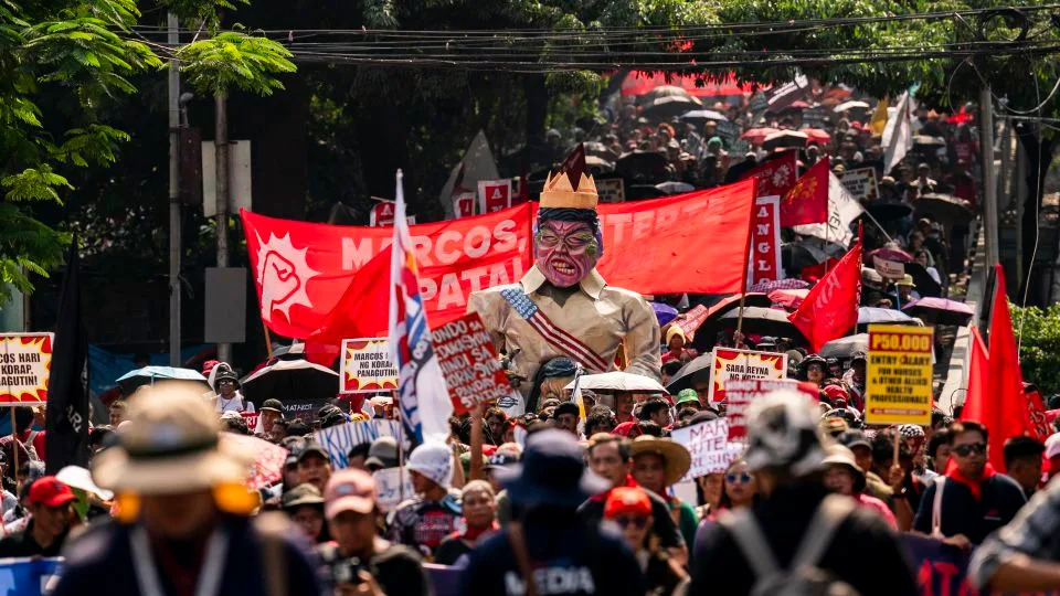 Billions Meant for Flood Defenses Looted as Typhoon Kills Hundreds in Philippines - Image 4