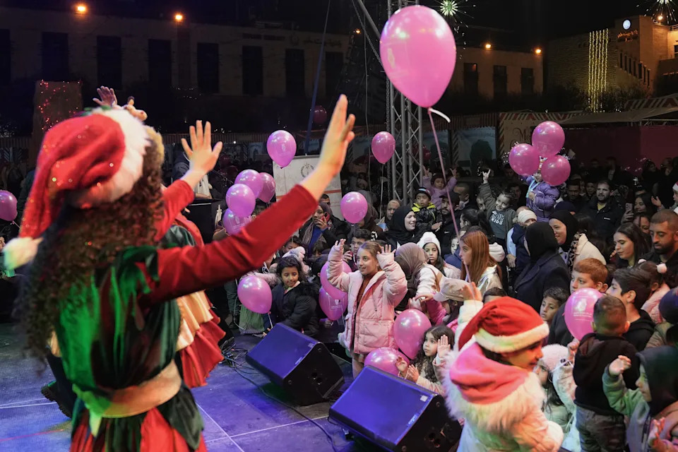 Bethlehem's Christmas Revival: Midnight Mass, Markets and Fragile Hope After Gaza Ceasefire - Image 3