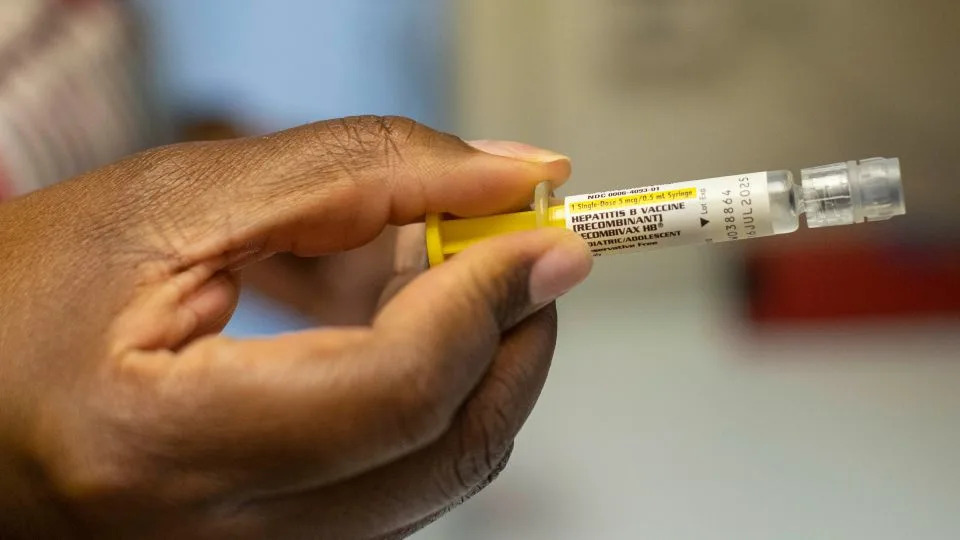 U.S. Vaccine Schedule Under Scrutiny: CDC Drops Routine Newborn Hepatitis B Dose — What It Means - Image 2