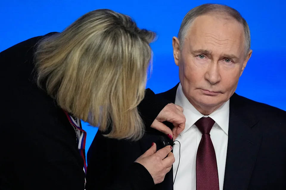 Journalist Proposes to Girlfriend Live During Putin's 4½-Hour Year-End News Conference - Image 2