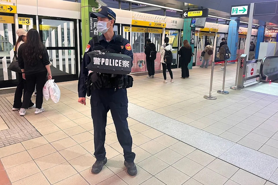 Four Killed, Nine Injured in Taipei Metro Stabbing and Smoke-Bomb Attack — Suspect Dead - Image 1