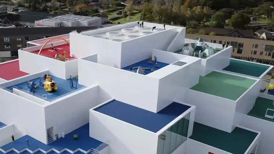 Inside LEGO's Secret Museum: From 1950s Bricks to a 50-Foot 'Tree of Creativity' - Image 1