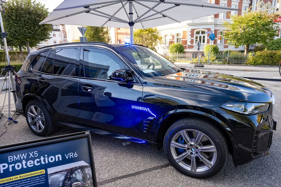 Kash Patel Faces Backlash After Securing Armored BMW X5s to Appear ‘Less Conspicuous’ - Image 1