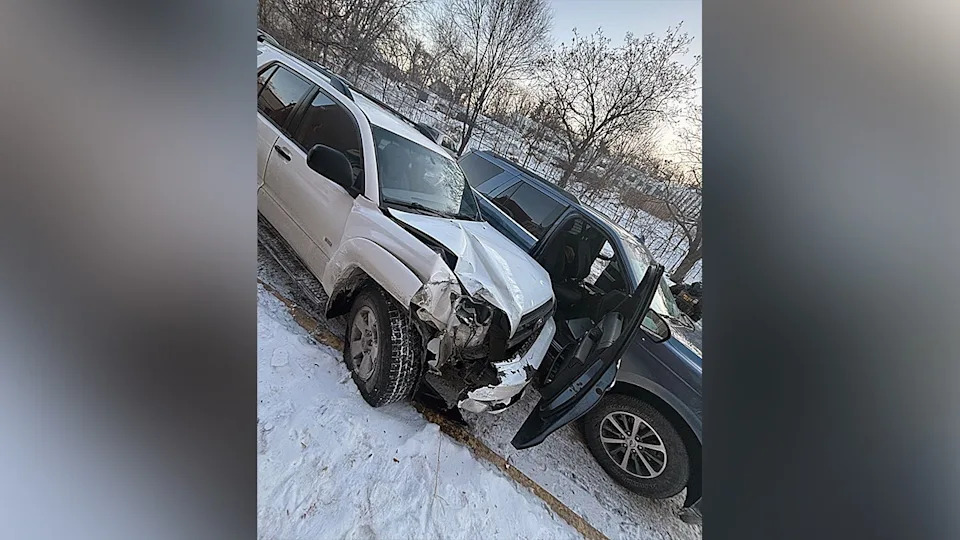 ICE Officers Injured in St. Paul After Suspect Allegedly Rams Vehicles and Strikes Agents - Image 2