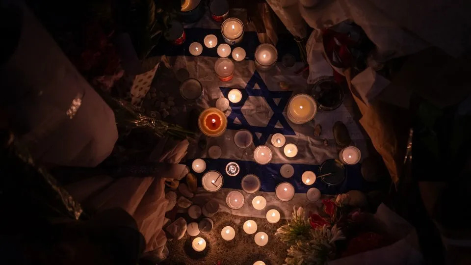 Bondi Beach Massacre: Rare Father‑and‑Son Attack Highlights Family‑Based Radicalization - Image 3