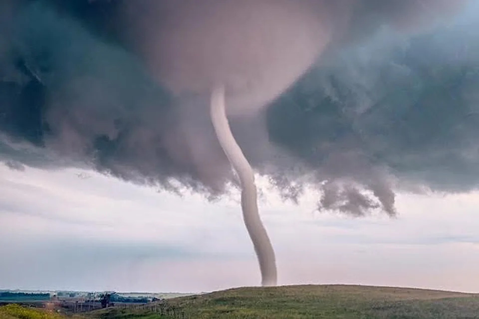 From Fleeing El Reno to Chasing Tornadoes: How Edgar O'Neal Turned Fear Into a Full-Time Mission - Image 3