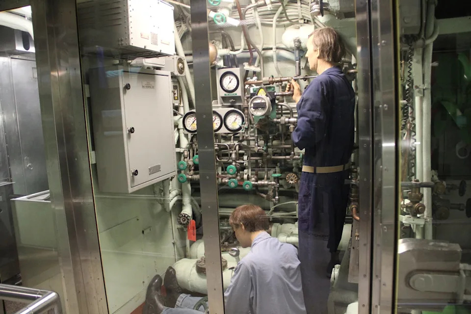 Inside the USS Nautilus: Touring the World's First Nuclear-Powered Submarine - Image 4