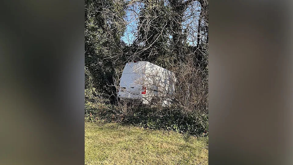 ICE Agents Shoot Van Driver After Alleged Attempt To Run Over Officers In Glen Burnie On Christmas Eve - Image 2