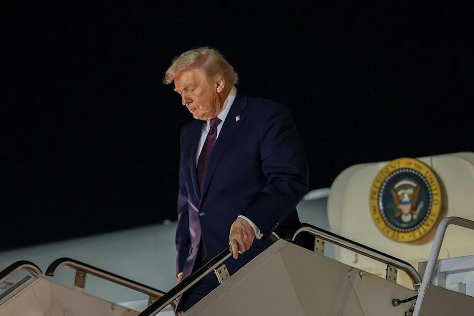 Donald Trump Spends Christmas at Mar-a-Lago; Announces ‘Trump‑Class’ Navy and Hosts Gilded Holiday Events