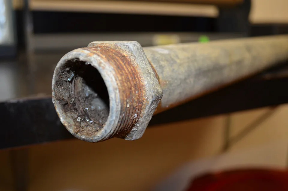 Widower Seeks Retrial After Controversial Pipe-Through-Windshield Death; New Evidence Shakes Case