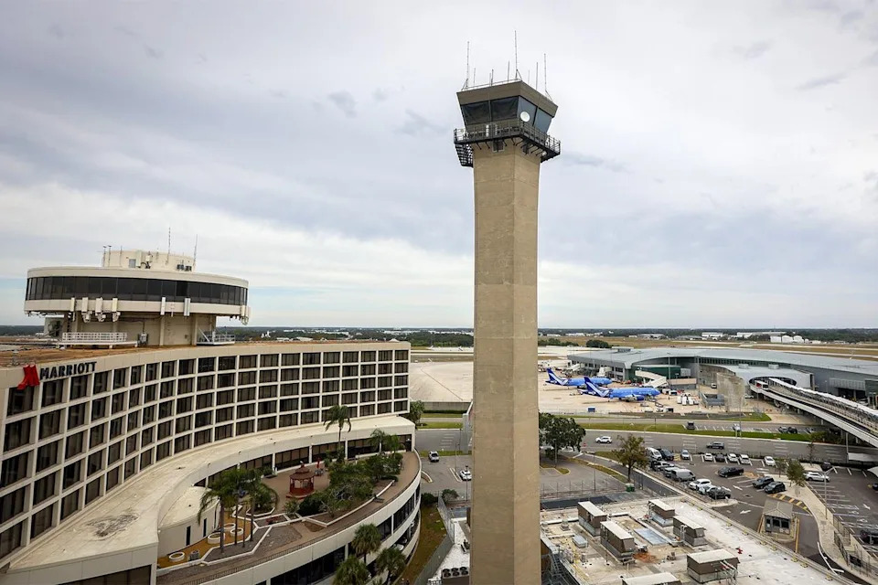 Delta A321 Diverts to Tampa After Crew Detects Unusual Odor; Passengers Rebooked