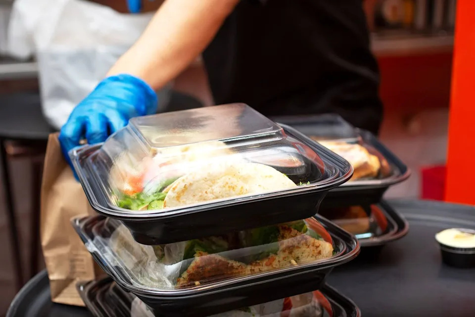 2025’s Wake‑Up Call: Microplastics Found in Tea, Takeout, Water, Cheese and More