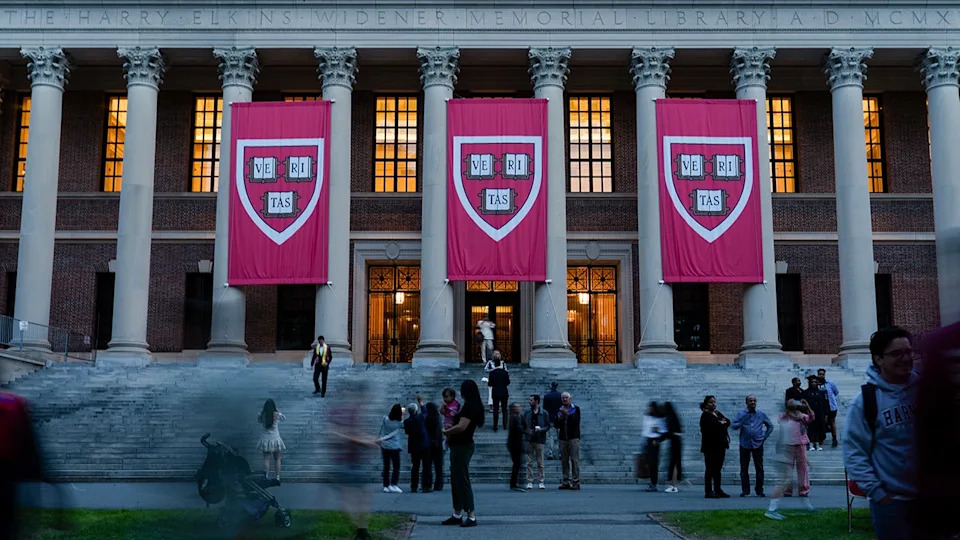 40-Year Harvard Historian James Hankins Issues Stark Critique of Admissions, Curriculum and COVID Rules in Farewell Essay